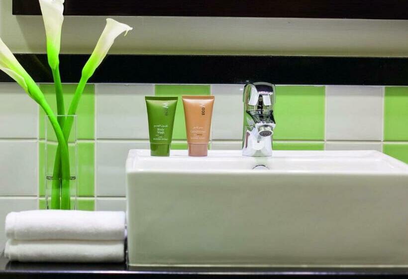 Deluxe Room, Mövenpick Hotel Apartments Al Mamzar Dubai