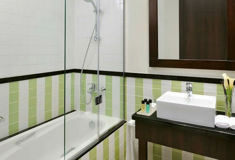 Superior Room, Mövenpick Hotel Apartments Al Mamzar Dubai