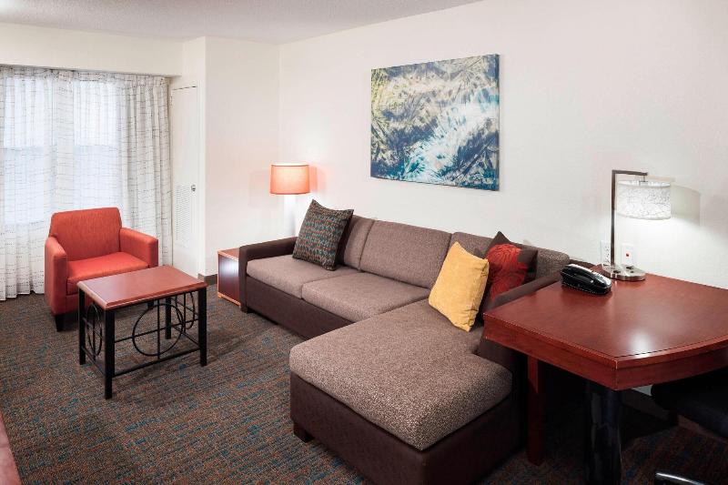 带大床的套房, Residence Inn By Marriott Dothan