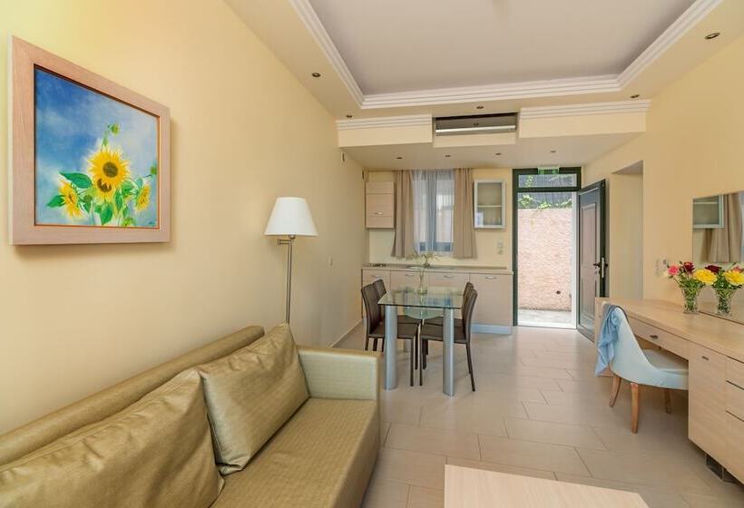 Полулюкс, Ai Yannis Suites And Apartments