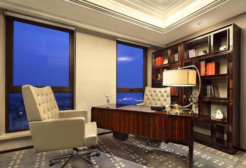 سوییت, The Qube Hotel Shanghai Xinqiao