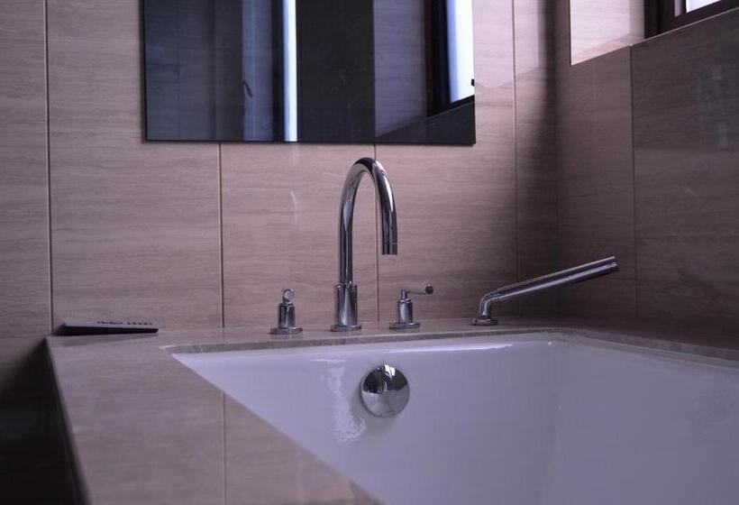 皇家套房, The Qube Hotel Shanghai Xinqiao