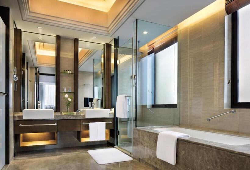 سوییت اجرایی, The Qube Hotel Shanghai Xinqiao