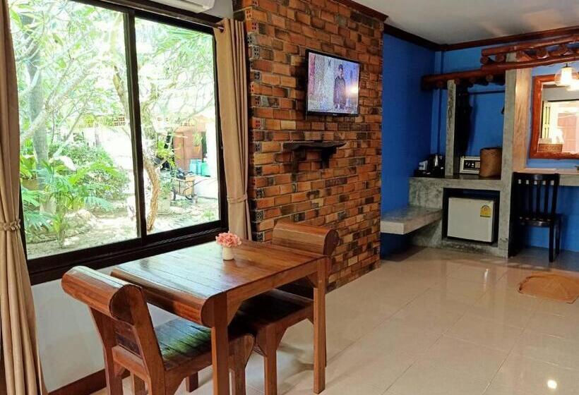 디럭스 방갈로, Lanta Riviera Beach Resort
