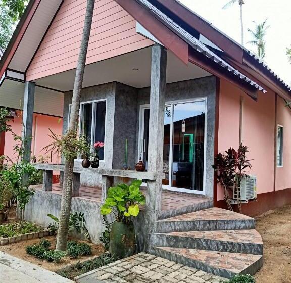 스위트 킹사이즈 침대, Lanta Riviera Beach Resort