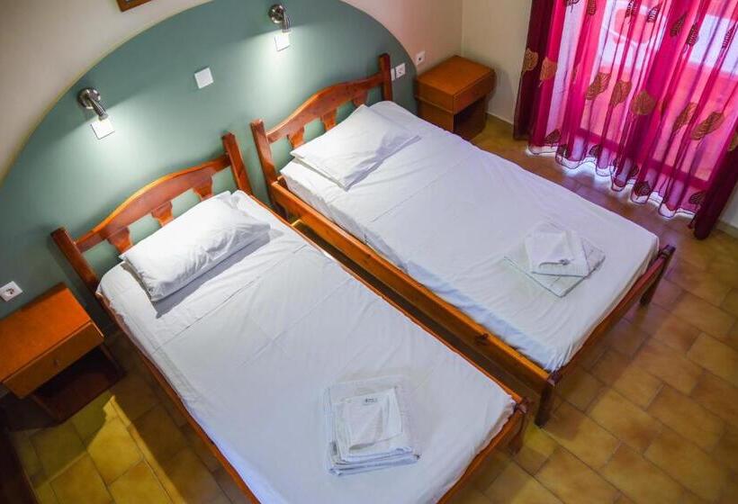 استودیوی استاندارد, Chrysoula Hotel & Apartments