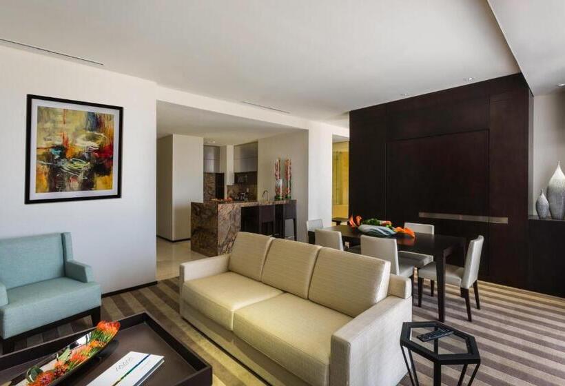 마스터 스위트, Eb Hotel Miami Airport