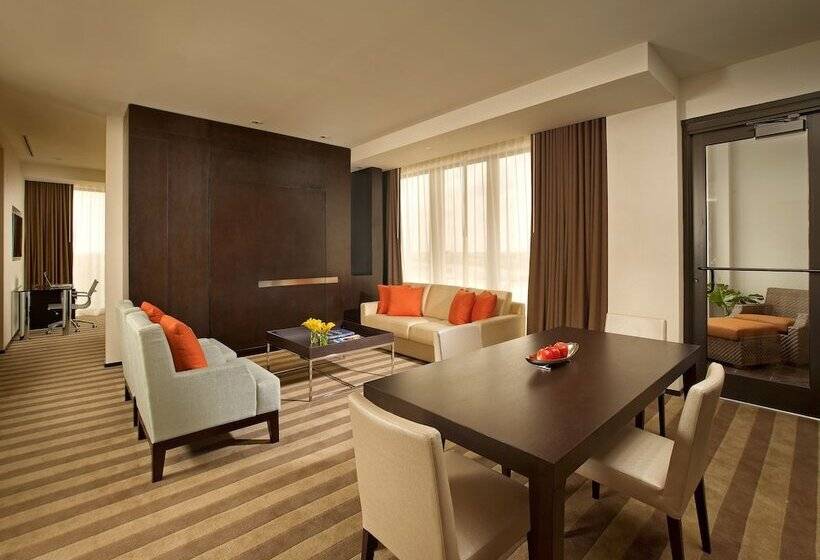 마스터 스위트, Eb Hotel Miami Airport