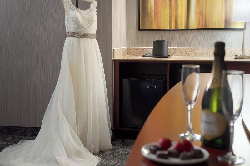 스위트, Courtyard By Marriott Raleigh Cary