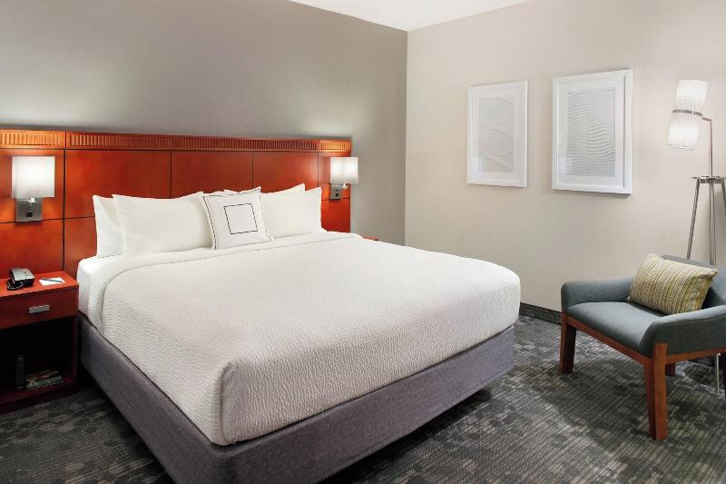 스위트, Courtyard By Marriott Raleigh Cary