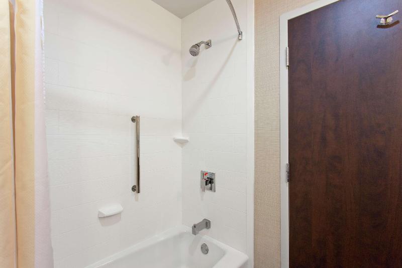 Полулюкс Кровать Кинг, Hilton Garden Inn Victoria