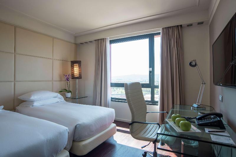 Полулюкс, Hilton Garden Inn Victoria