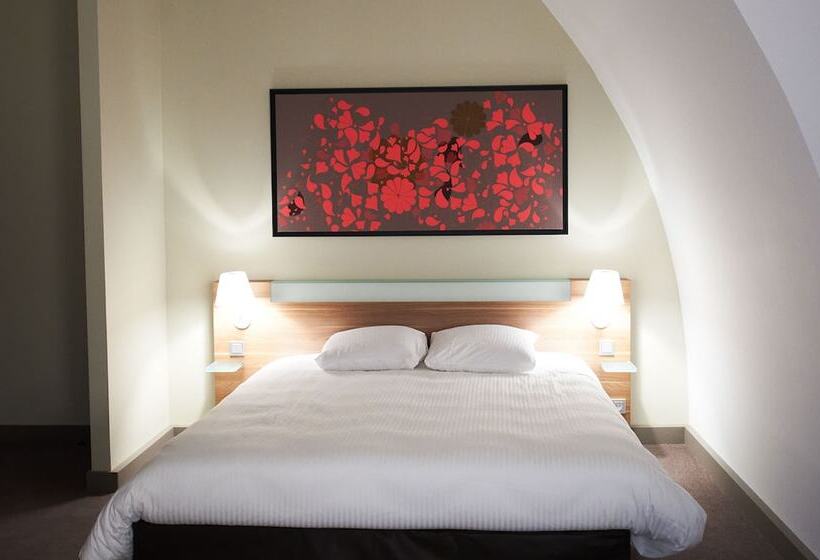 Номер Классика Двуспальная Кровать, Mercure Cholet Centre