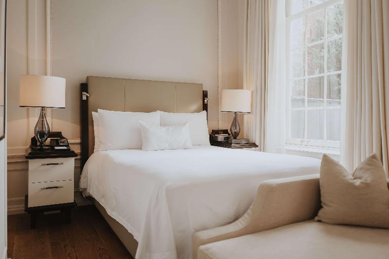 Deluxe Room King Size Bed, Waldorf Astoria Amsterdam