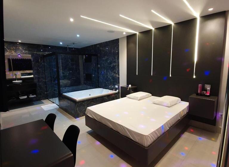 디럭스 스위트, Desejo Motel