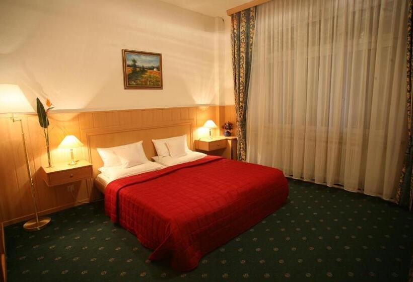 패밀리 룸, Corvinus Vienna   Newly Renovated