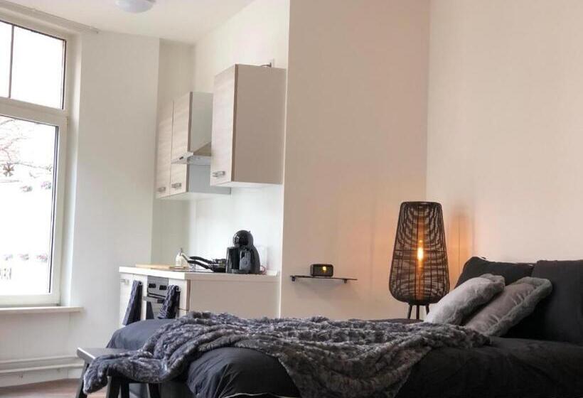 Номер Deluxe с Балконом, Bnb Grand Café Prins Bernhard