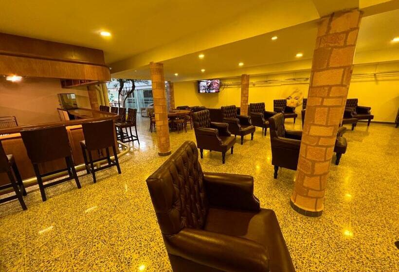 اتاق استاندارد با سرویس بهداشتی مشترک, Downtown Treasure Place