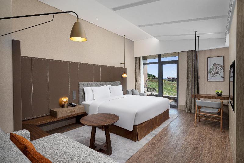 Полулюкс Кровать Кинг, Crowne Plaza Chongli Resort, An Ihg