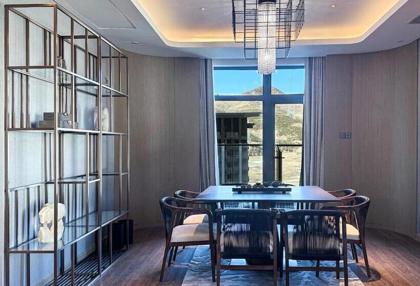 Президентский Люкс, Crowne Plaza Chongli Resort, An Ihg