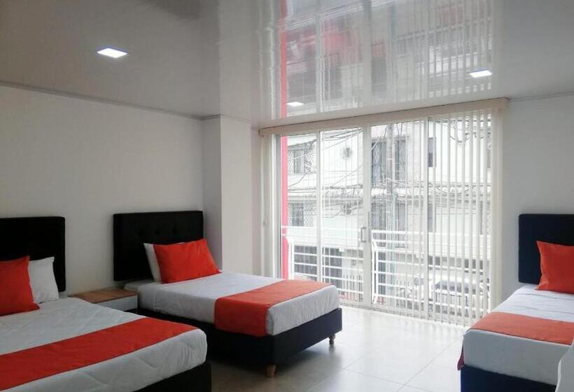 4인용 스탠다드 룸, Monarka Edificio