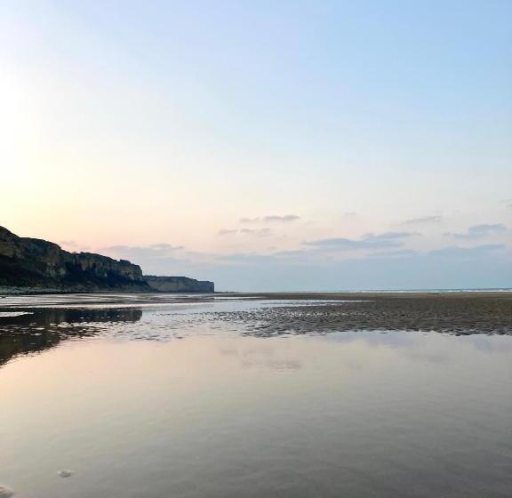 패밀리 스위트, Les Chambres D Omaha Beach Etablissement Avec Deux Chambres D Hôtes, Petit Déjeuner Compris Fait Mai