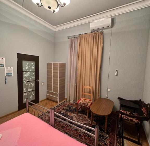 이코노미 패밀리 스위트, Bridge House Yerevan Armenia