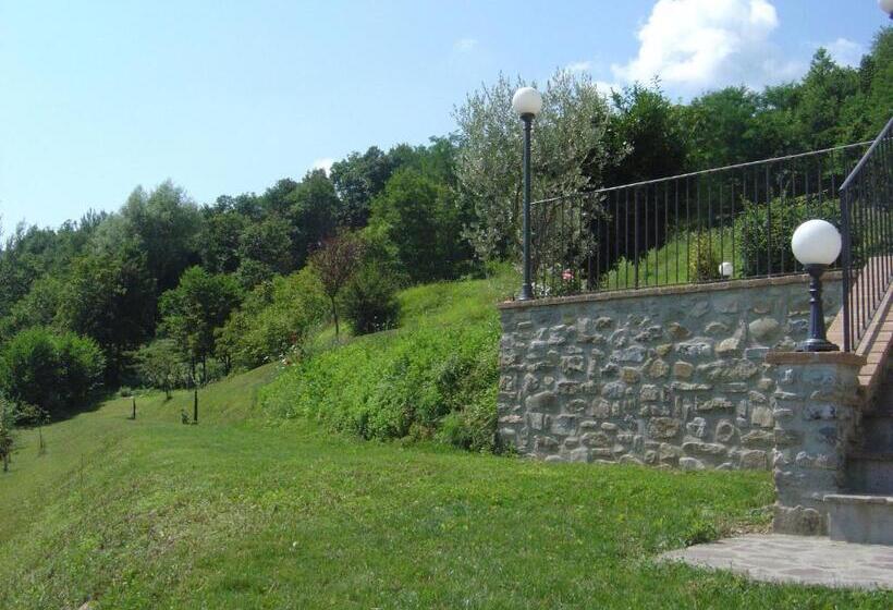 Студио Стандарт Вид на Бассейн, La Collina Dei Franchi