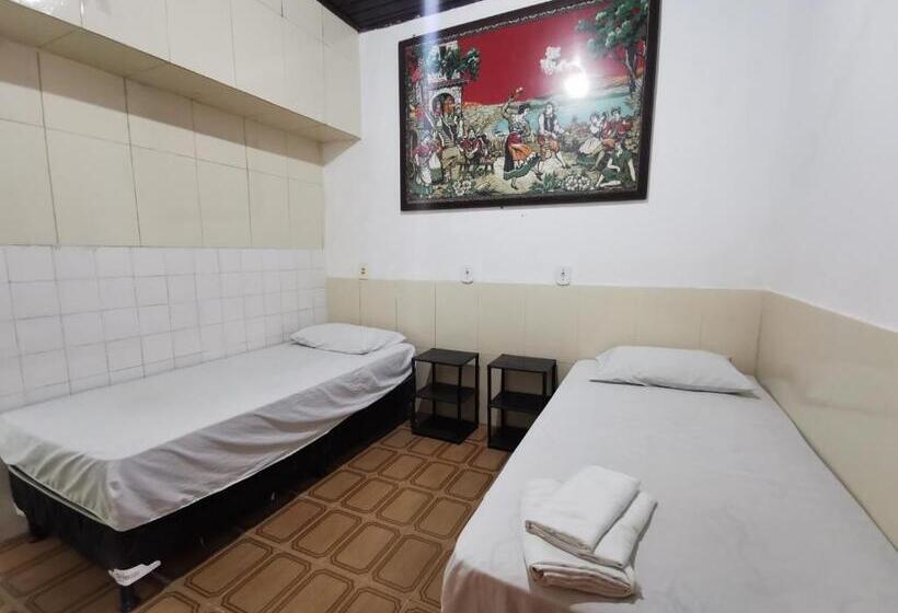 Люкс, Sos Hostel