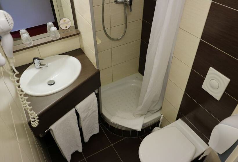 家庭间, B&b Hotel Clermont Ferrand Sud Aubière