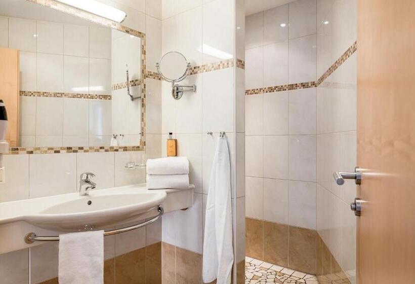 سوییت جونیور, B&b Hotel Die Barbara