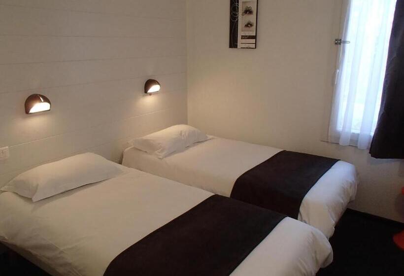 Номер Стандарт Трехместный, Brit Hotel Essentiel Albi Parc Des Expos