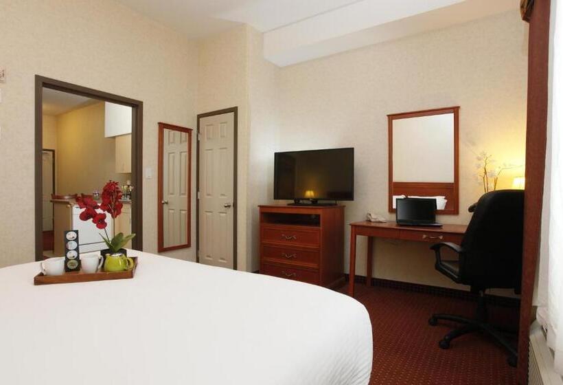 Люкс Кровать Кинг, Pomeroy Inn And Suites Dawson Creek