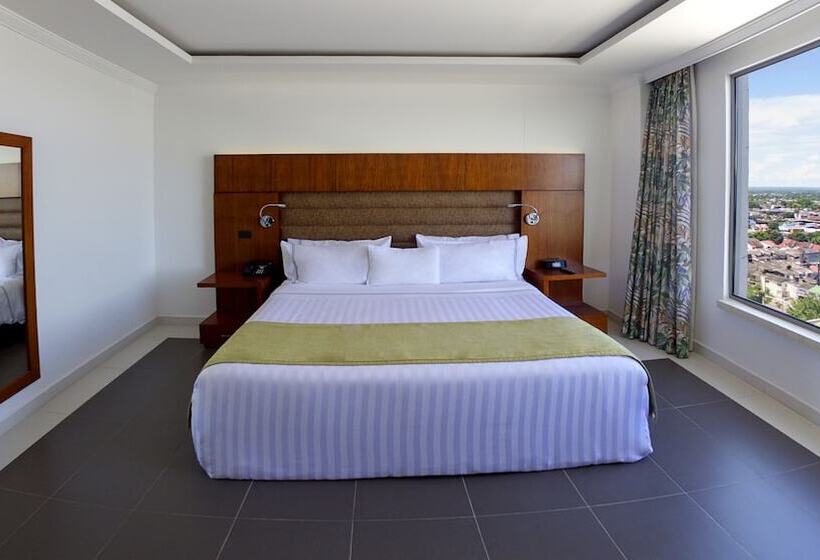 سوییت جونیور, Ghl Hotel Grand Villavicencio