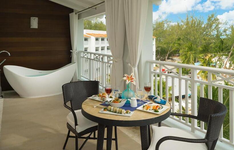سوئیت با بالکن, Sandals Barbados All Inclusive  Couples Only