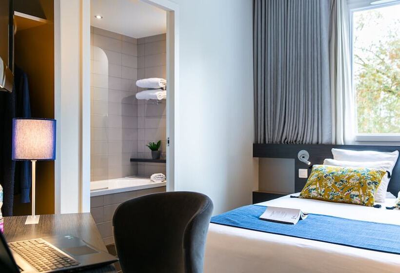 Номер Superior, The Originals Boutique Hotel Saint James, Montaigu Vendée, Nantes Sud