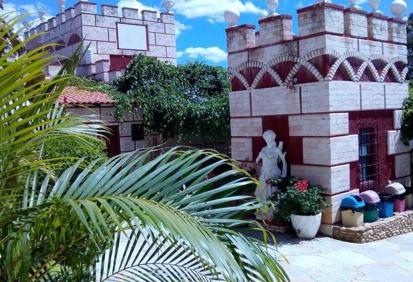 Номер Стандарт, Pousada Al Castello Di Giulietta E Romeo