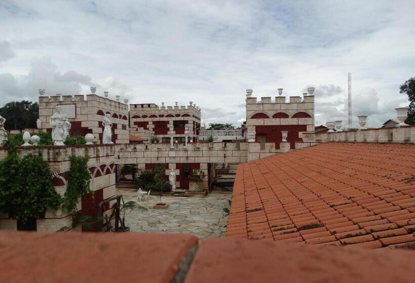 Люкс Семейный 2 Спальни, Pousada Al Castello Di Giulietta E Romeo