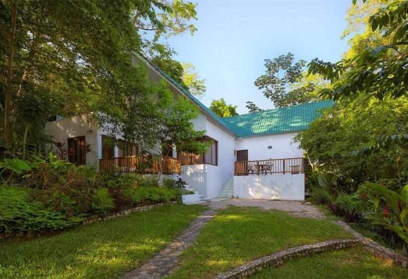 بنگله خانوادگی, Bolontiku Boutique Hotel & Spa