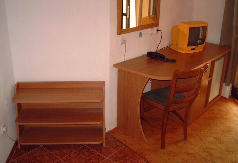 Номер Стандарт с Балконом, Family Hotel Sunarita