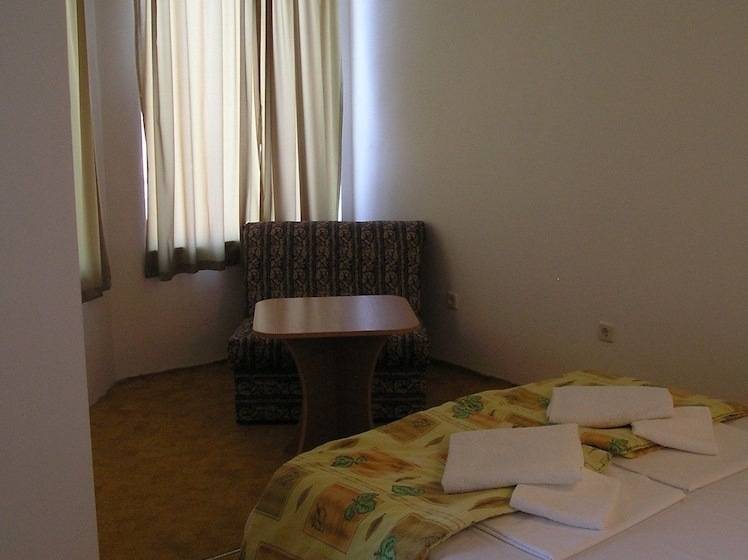 Номер Стандарт с Балконом, Family Hotel Sunarita