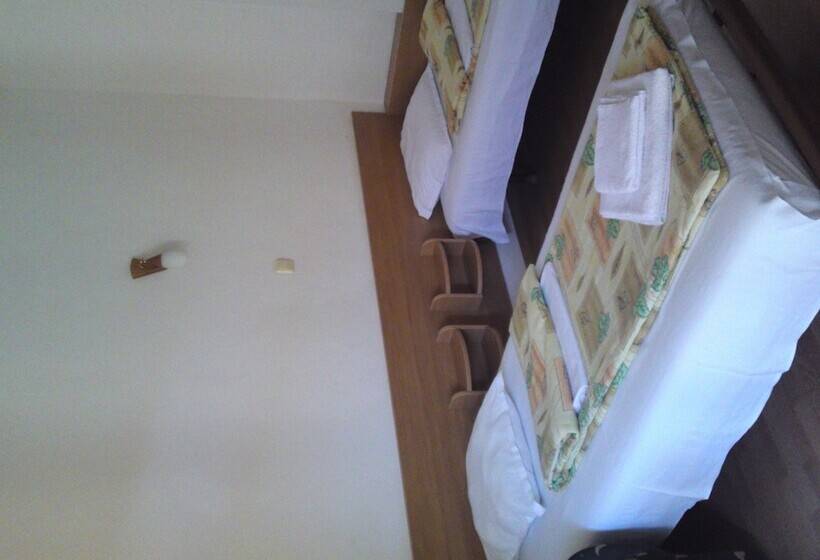 Номер Стандарт с Балконом, Family Hotel Sunarita