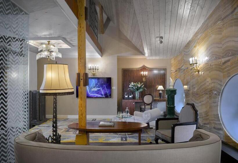 Люкс, Grandezza Hotel Luxury Palace