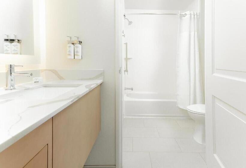 Люкс Адаптированный для Инвалидов, Staybridge Suites   San Bernardino   Loma Linda