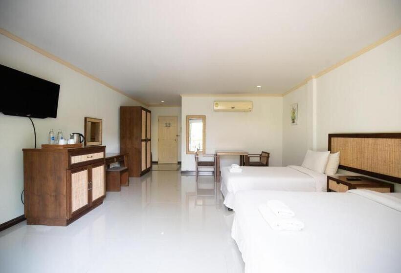 اتاق لوکس با چشم‌انداز باغ, Thara Cholapruek Resort   Sha Extra Plus