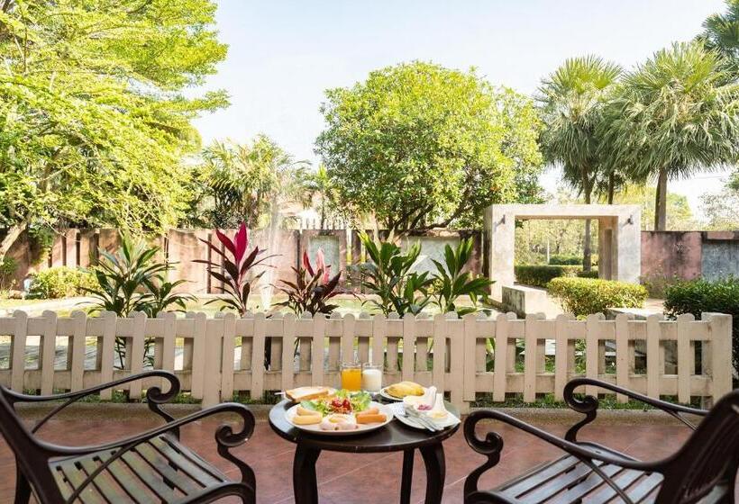 سوییت, Thara Cholapruek Resort   Sha Extra Plus