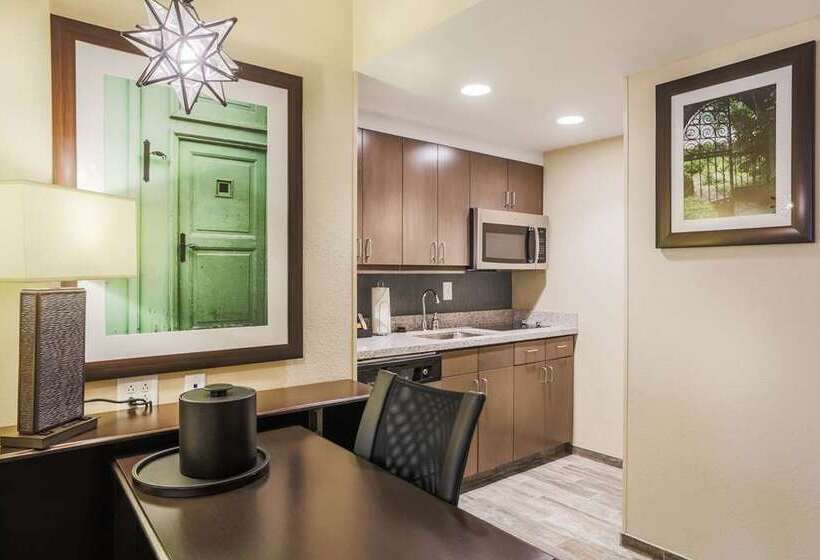 Standard Szoba, Embassy Suites By Hilton Knoxville West