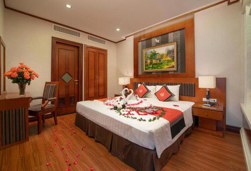 سوییت, Hanoi La Rosa