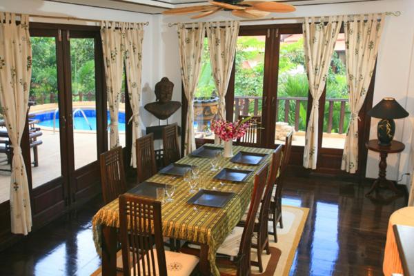 수영장이 있는 3베드룸 빌라, Paradise Island Estate