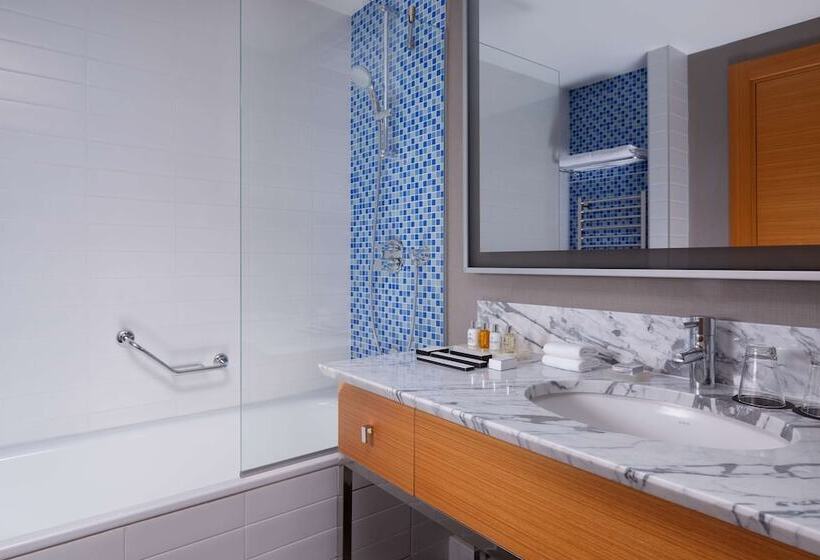 オーシャンビューのプレミアムルーム。, Radisson Collection Paradise Resort And Spa, Sochi